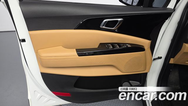 Kia Canival 2023 — photo 15