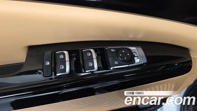 Kia Canival 2023 — photo 28