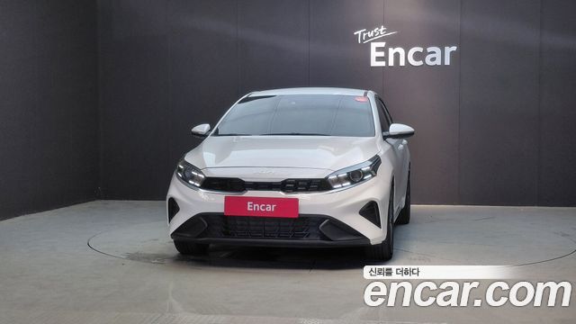 Kia K3 2023 — photo 3