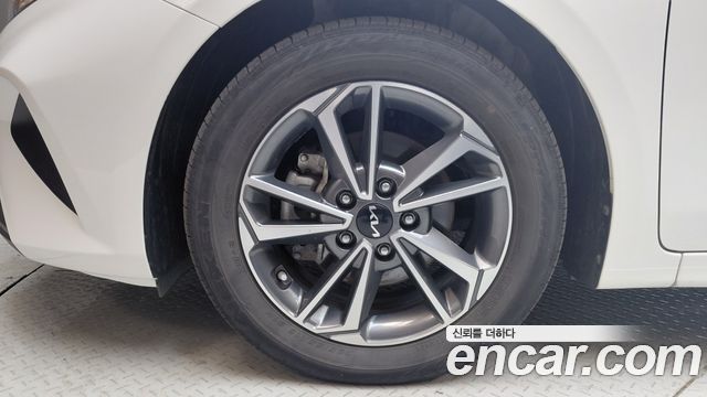 Kia K3 2023 — photo 5