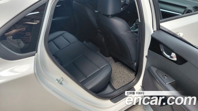 Kia K3 2023 — photo 18