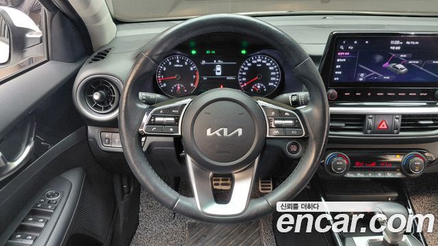 Kia K3 2023 — photo 19