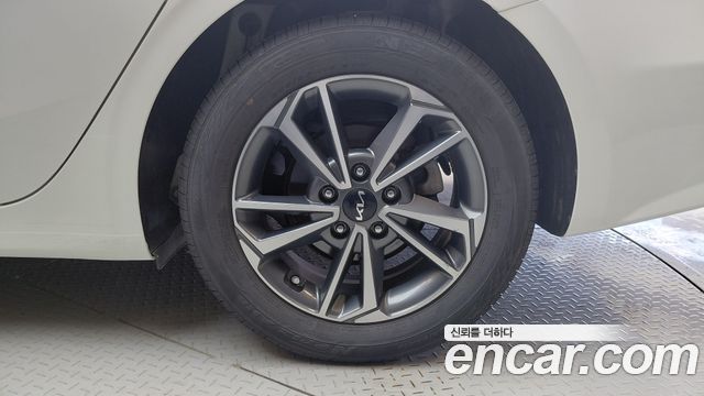 Kia K3 2023 — photo 7
