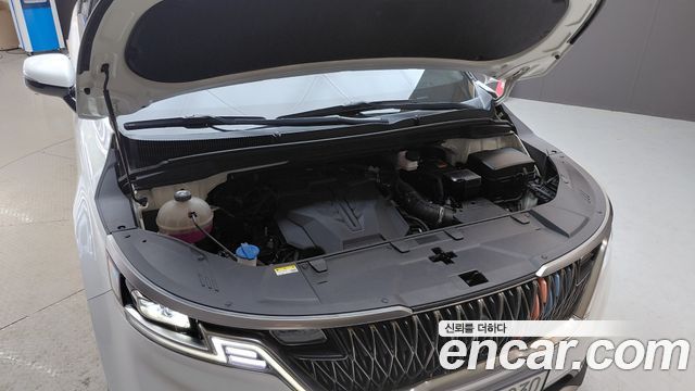 Kia Canival 2023 — photo 6