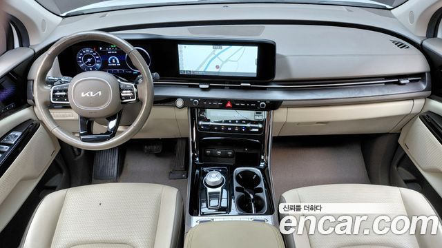 Kia Canival 2023 — photo 10