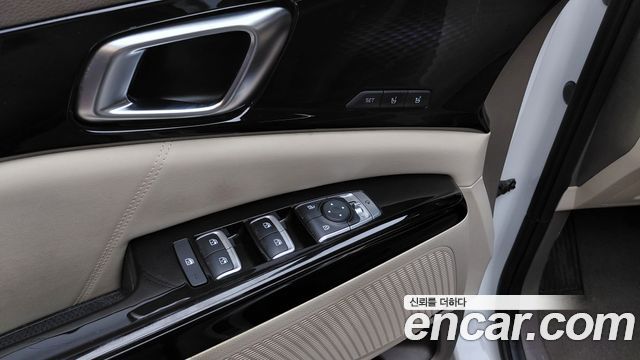 Kia Canival 2023 — photo 24