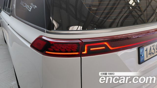 Kia Canival 2023 — photo 9