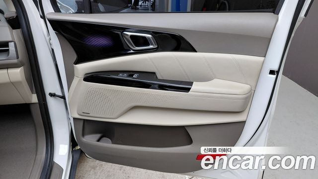 Kia Canival 2023 — photo 15