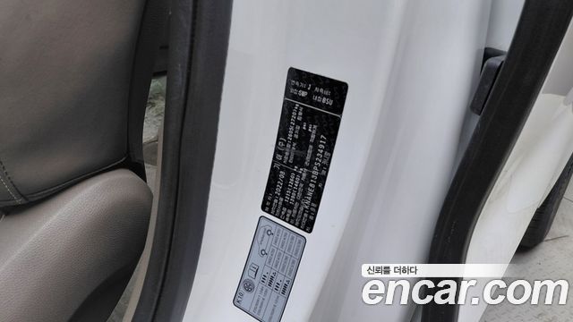 Kia Canival 2023 — photo 29