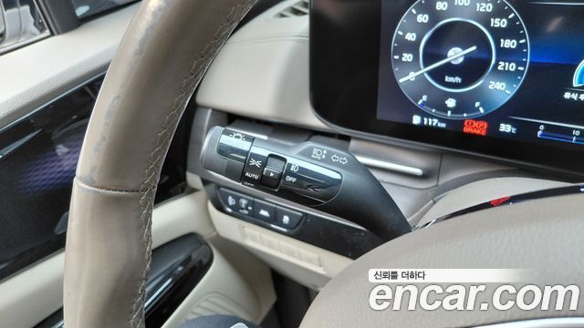 Kia Canival 2023 — photo 31