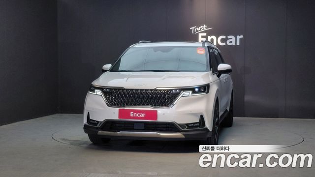 Kia Canival 2023 — photo 3
