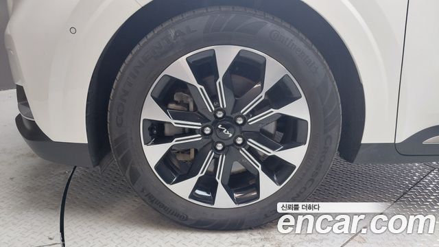 Kia Canival 2023 — photo 5