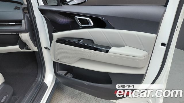 Kia Canival 2023 — photo 15