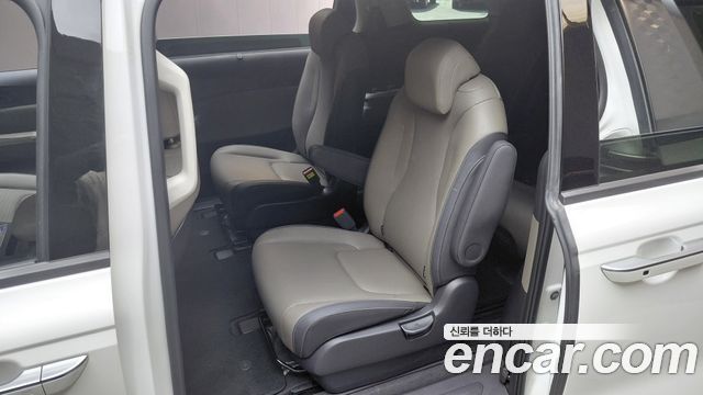 Kia Canival 2024 — photo 18
