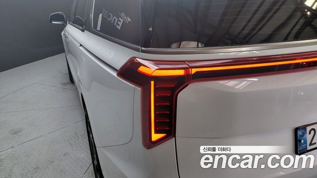 Kia Canival 2024 — photo 9