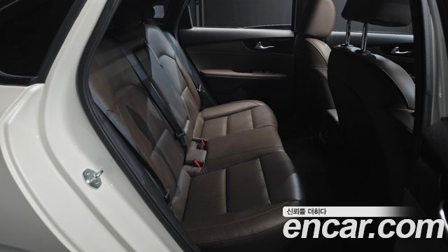 Kia K3 2021 — photo 17