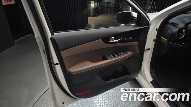 Kia K3 2021 — photo 14