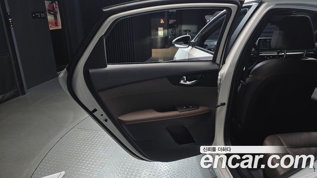 Kia K3 2021 — photo 15