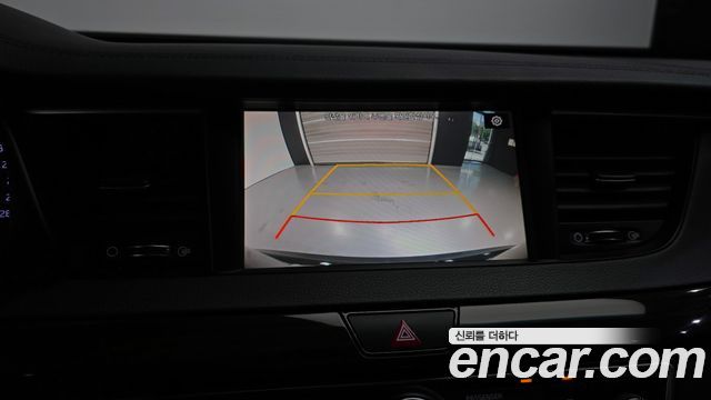 Kia K7 2018 — photo 22