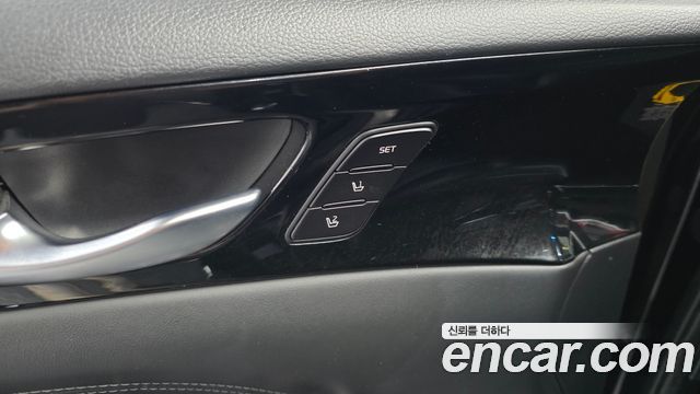 Kia K7 2018 — photo 24