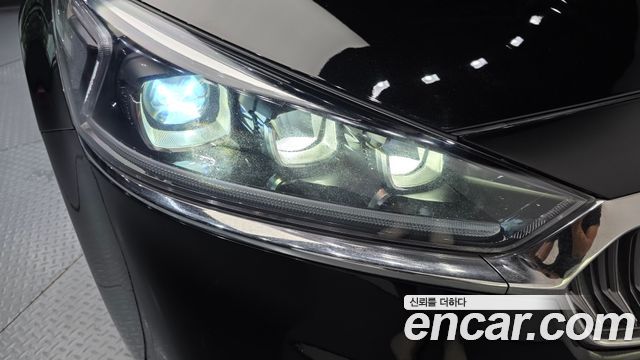 Kia K7 2018 — photo 8