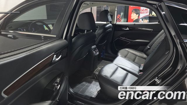 Kia K7 2018 — photo 16