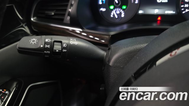Kia K7 2018 — photo 29