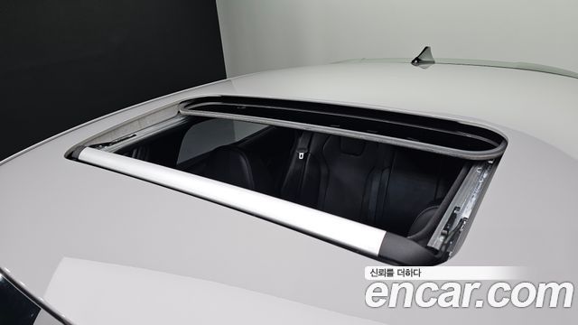 Hyundai AVANTE 2022 — photo 31