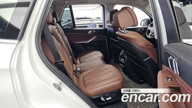BMW X5 2021 — photo 18
