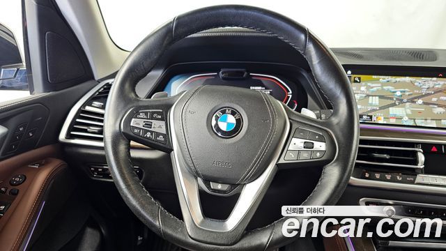BMW X5 2021 — photo 19