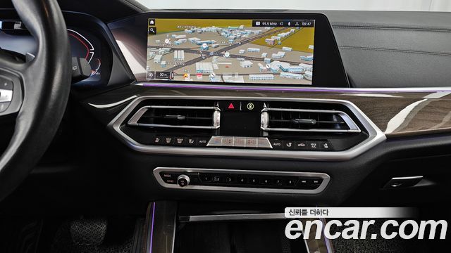 BMW X5 2021 — photo 20