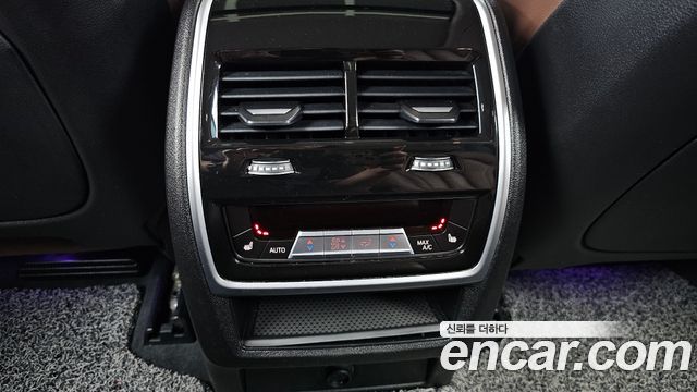 BMW X5 2021 — photo 24