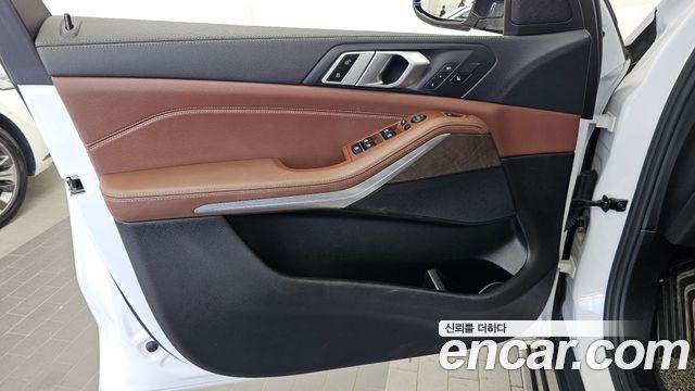 BMW X5 2021 — photo 14
