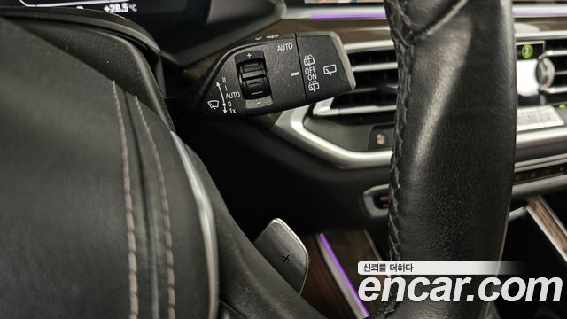 BMW X5 2021 — photo 28