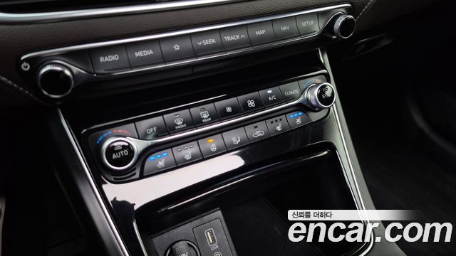 Hyundai Grandeur 2018 — photo 17