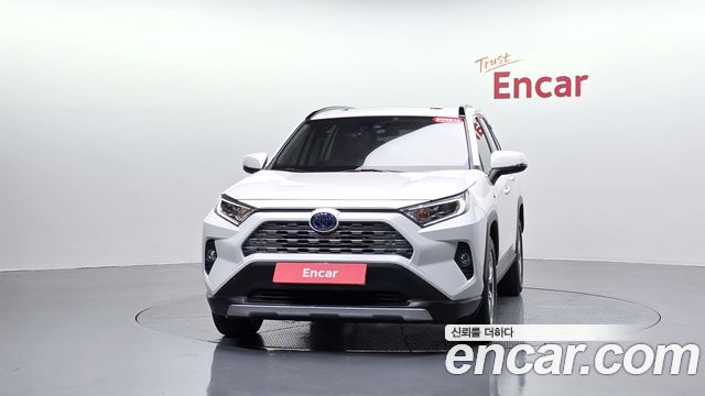 Toyota RAV4 2021 — photo 3
