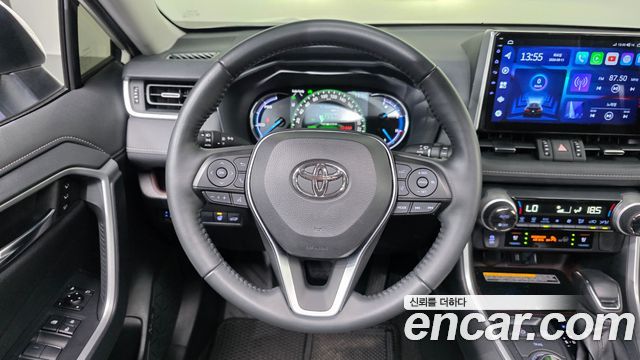 Toyota RAV4 2021 — photo 19
