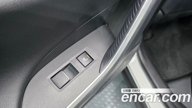 Toyota RAV4 2021 — photo 30