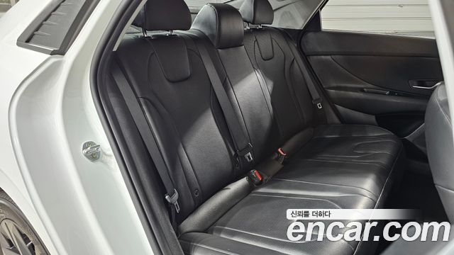 Hyundai AVANTE 2023 — photo 17