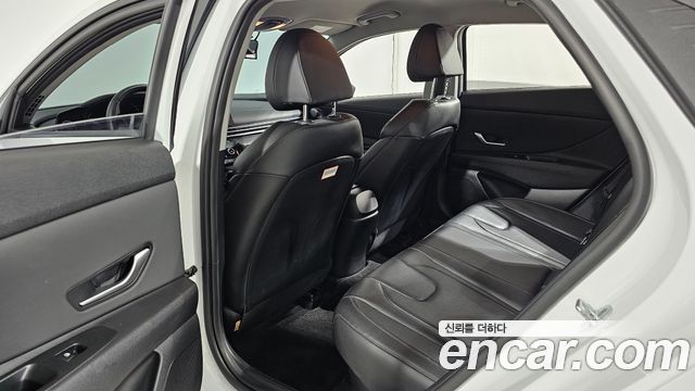 Hyundai AVANTE 2023 — photo 18
