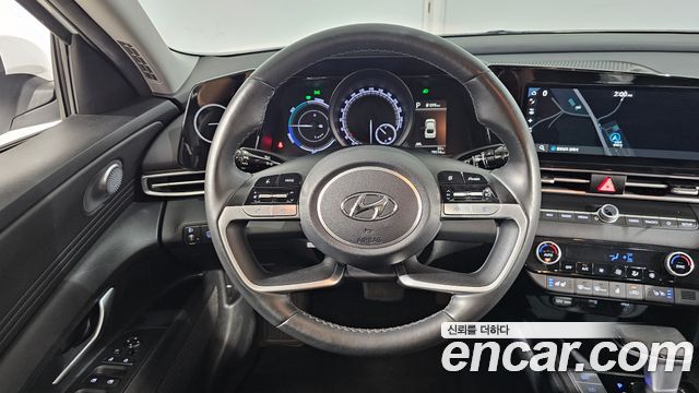 Hyundai AVANTE 2023 — photo 19