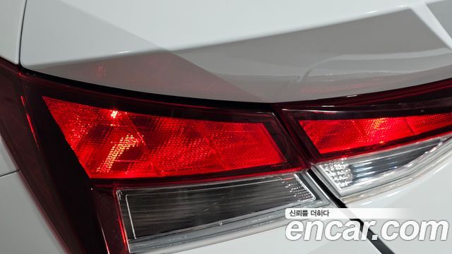 Hyundai AVANTE 2023 — photo 9
