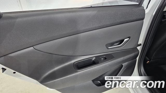 Hyundai AVANTE 2023 — photo 15