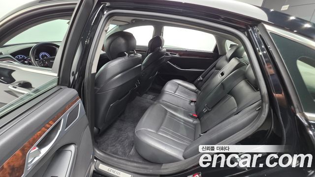 Hyundai Genesis 2014 — photo 16