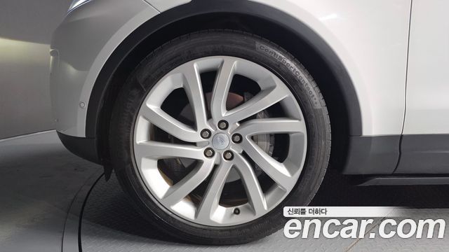 Land Rover Discovery 2022 — photo 5