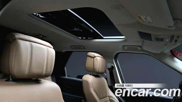 Land Rover Discovery 2022 — photo 26