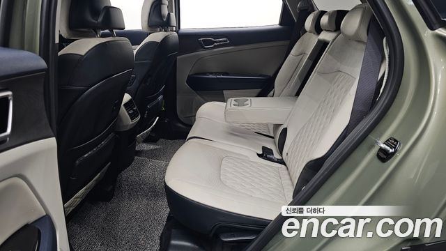Kia Sportage 2023 — photo 17