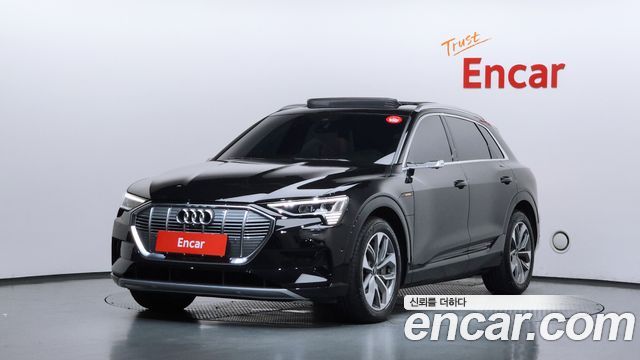 Audi e-tron 2023 — photo 1