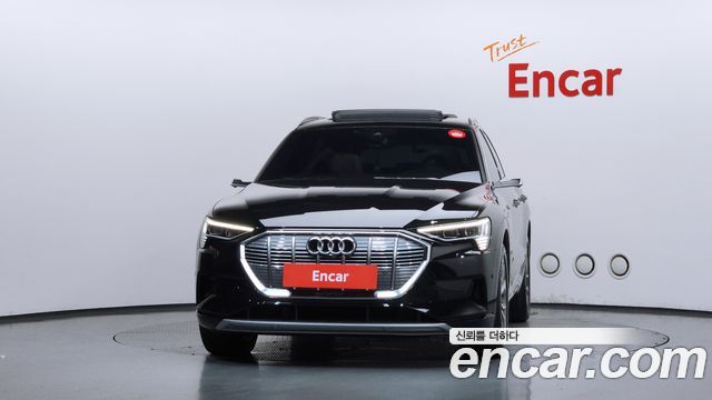 Audi e-tron 2023 — photo 3