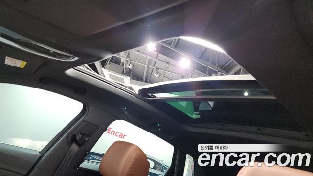 Audi e-tron 2023 — photo 24